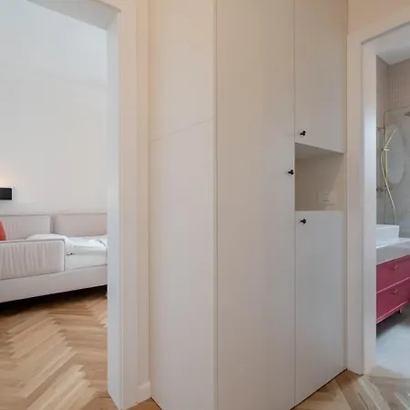 Apartment Skyline Penthouse - New Building - Parking Bucharest