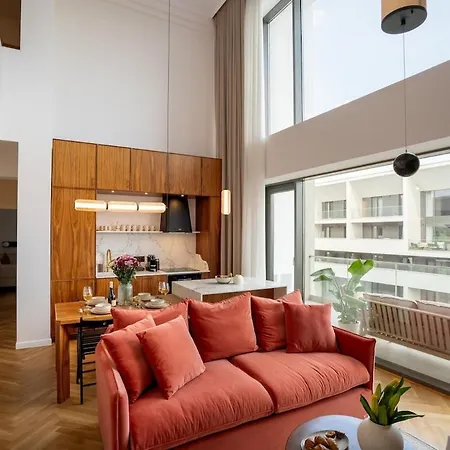 Skyline Penthouse - New Building - Parking Apartment *
