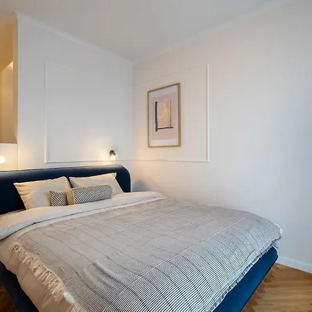 Skyline Penthouse - New Building - Parking Apartment Bucharest