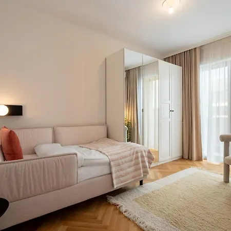 Skyline Penthouse - New Building - Parking Apartment *