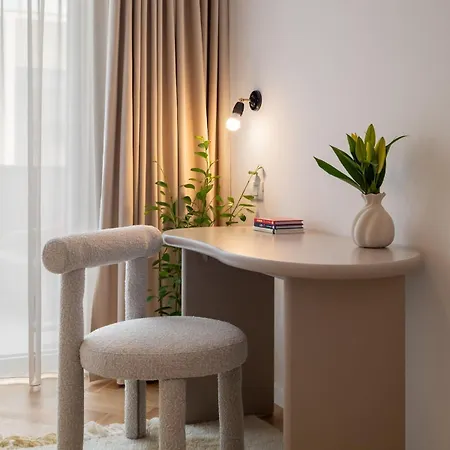 Skyline Penthouse - New Building - Parking Apartment