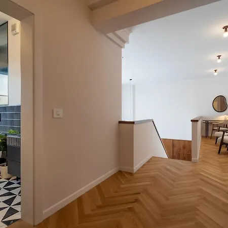 Apartment Skyline Penthouse - New Building - Parking Bucharest